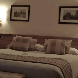 Camera standard con letto king size